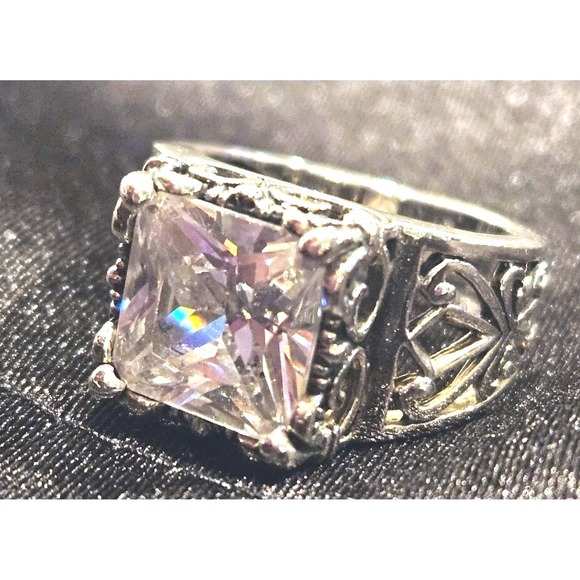 Silpada Retired Sterling Silver Uptown CZ Holiday Party Ring Sz 6 - Picture 4 of 14